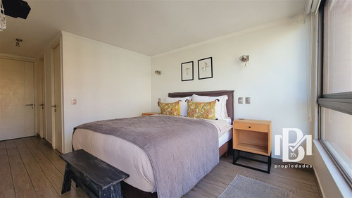 Departamento En Venta De 2 Dorm. En Las Condes