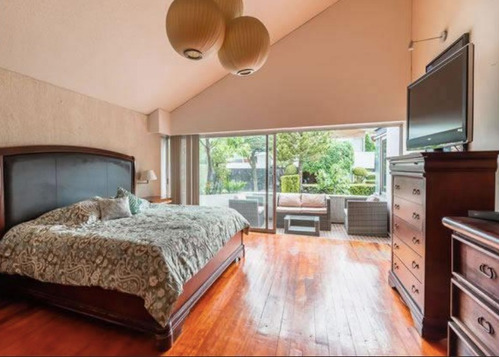 Casa En Venta Jardines Del Pedregal En Privada