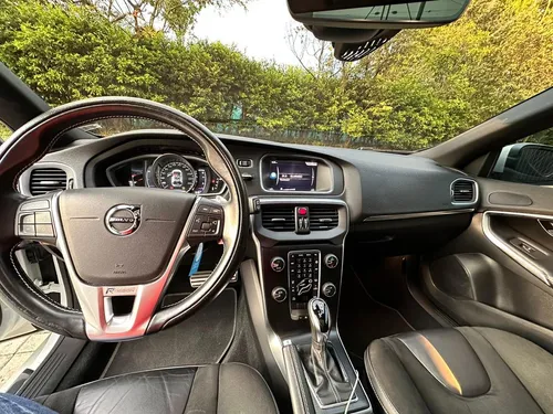 Volvo V40 2.0 T4 Drive-e R-design