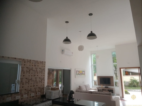 Imagem 17 de 23 de Casa De Alto Padrao Com 3 Suítes. - Vc446