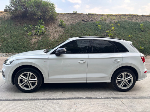 Audi Q5 2.0 L 45 Tfsi S Line Dsg