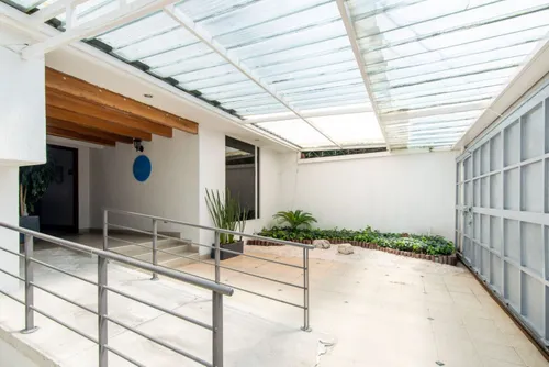Casa En Venta En Santa Paula. Cod V4385