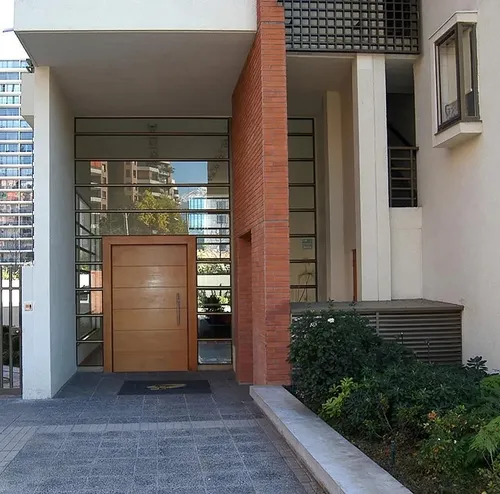Clinica Las Condes / Estoril