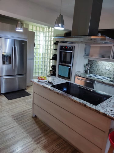 Imagen 6 de 15 de Hermoso Townhouse En Valencia Lomas Del Este