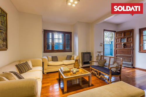 Venta - Casa 5 Ambientes Con Cochera Y Piscina - Vicente López