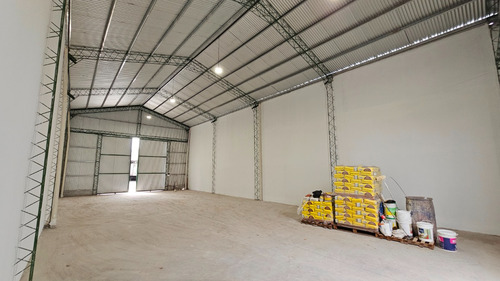 En Venta. Galpón A Estrenar De 200m² Cubiertos Sobre Lote De 430m². Zona La Avenidas.