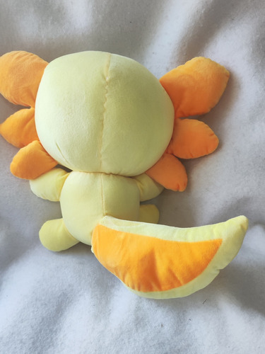 Ajolote Peluche Suave 30x30cms De Calidad Crema Naranja