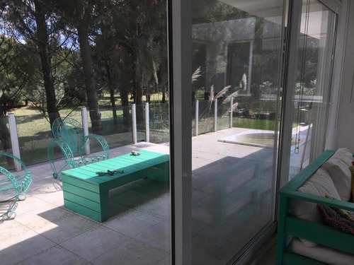 Imagen 5 de 13 de Vendo/permuto Casa En Costa Esmeralda Residencial 1 Dueño
