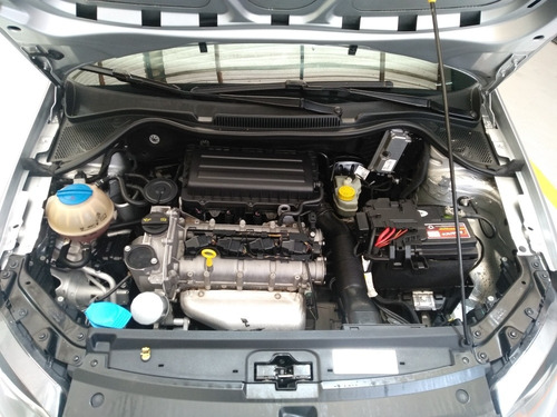 Imagen 8 de 9 de Volkswagen Vento 2018 1.6 Comfortline Std