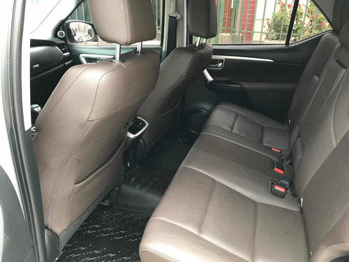 Toyota Sw4 2.8 Srx 177cv 4x4 7as At 2016