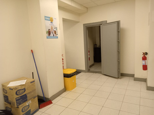 Vrp Arriendo Estupendo Local Comercial Sector Poniente 160uf