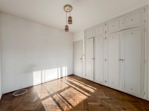 Venta - 4 Amb Con Dependencia Y Doble Balcón - Apto Crédito - Balvanera