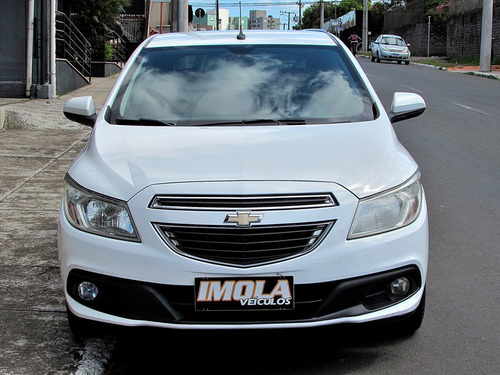 Imagem 2 de 14 de Gm - Chevrolet Onix 2014 Flex