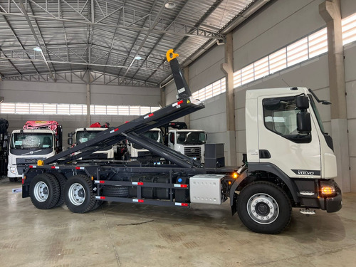 Caminhão Volvo Vm360 6x4 I-shift Rollon/off Grimaldi25 2025