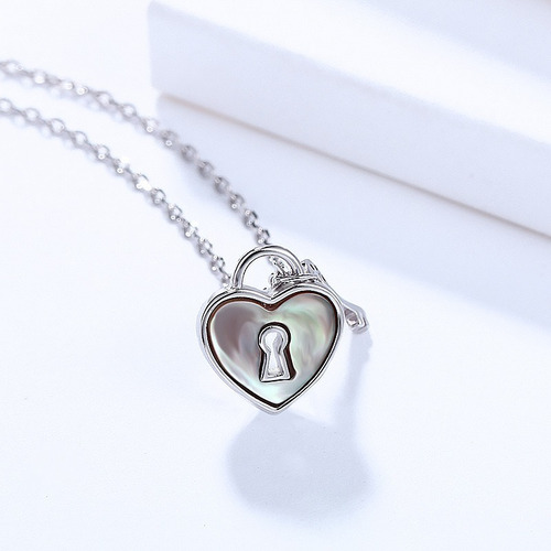 Imagen 3 de 4 de Collar Corazón Con Llave De Plata 0.925 Con Zirconias - 1126