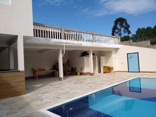 Imagem 4 de 14 de 2.500 M², Casa Com 02 Dormitórios, Salão De Festa E Piscina!