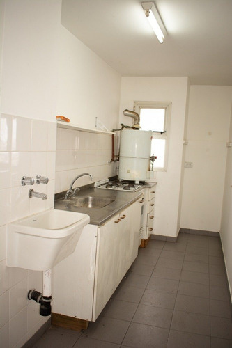 Imagen 2 de 14 de 2 Ambientes. Lateral Abierto.