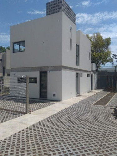 Venta De Duplex De 2 Dormitorios