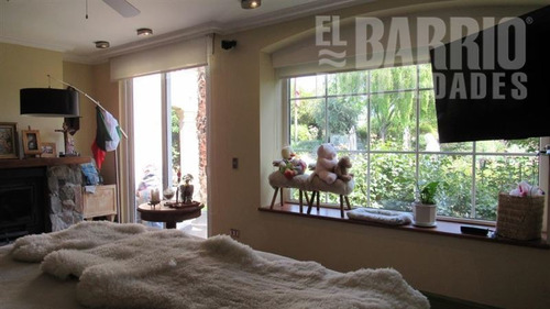 Imagen 25 de 30 de Casa En Venta De 5 Dorm. En Colina