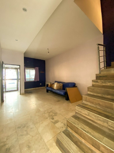 Imagen 3 de 14 de Casa En Venta En Lanus Oeste