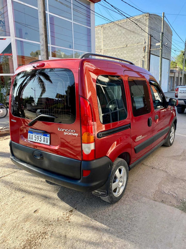 Imagen 4 de 6 de Renault Kangoo 2016 1.6 Ph3 Sportway Lc