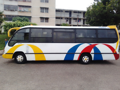 Imagen 4 de 14 de Camioneta Iveco Daily 59-12 Pasajeros