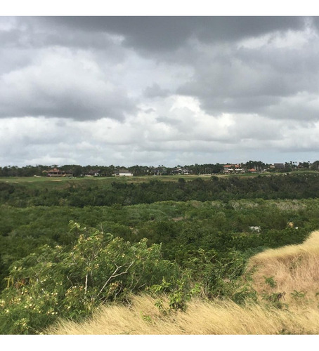 Solar En La Romana Frente Al Rio Chavon Y Frente A Casa De Campo Con 1106651 Metros