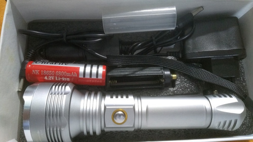 Lanterna Tática De Led Potente Grande E Recarregavel