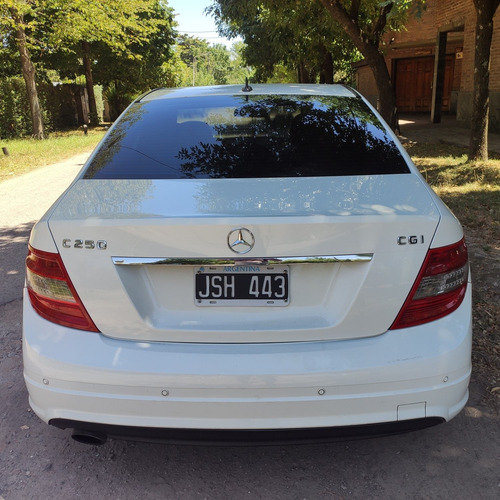 Imagen 5 de 15 de Mercedes-benz C250 Cgi Bluefficien-avangrade Automatico Dño