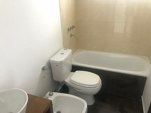 Imagen 6 de 10 de Departamento En Venta En La Plata Calle 12 E/ 41 Y 42 Dacal Bienes Raices