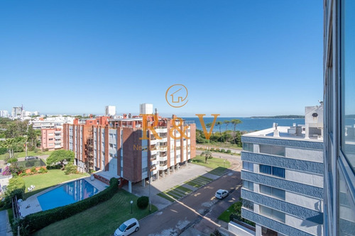 Imagen 22 de 23 de Apartamento De Dos Dormitorios En Venta Reciclado En Venta