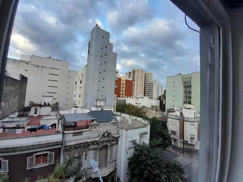 Dueña Alquila Bajas Expensas 80.000. Depto Mejor Zona De Caballito 4 Ambientes A La Calle Muy Luminoso Vista Abierta Expensas Bajas