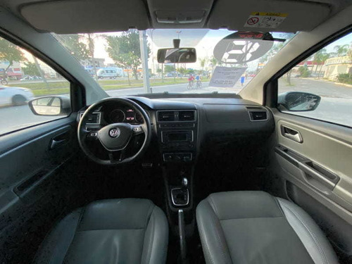 Imagem 5 de 7 de Volkswagen Crossfox Sa -2015