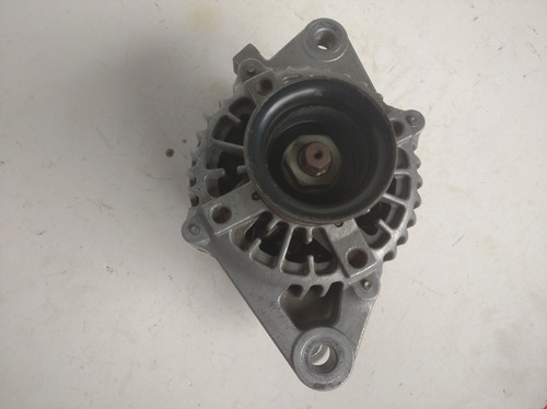 Alternador 8 Toyota Hilux Usado  