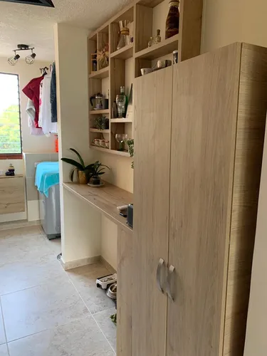 Venta Espectacular Apartameno Sur De Cali.barrio Quintas De Don Simon. Quinto Piso, Sin Ascensor. Parqueadero Propio Cubierto. 88 Mts.