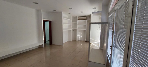 Imagen 5 de 12 de Casa Dos Dormitorios Con Local