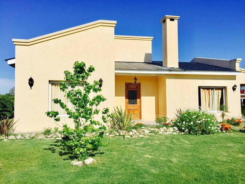 Imagen 7 de 13 de Casa - Campos Daromy