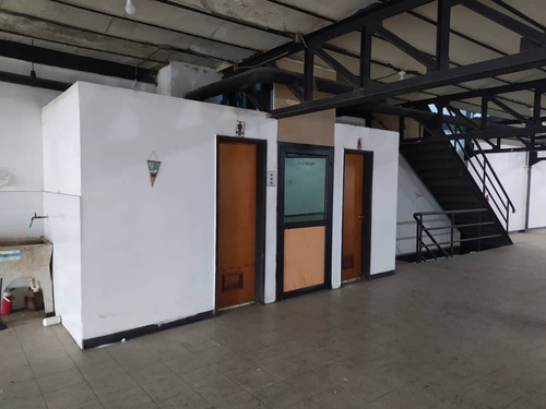 Se Alquila Edificio Avenida Constitucion