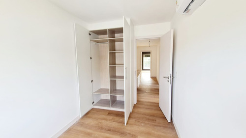 Vendo Casa De 3 Dormitorios En Almadia, Parque Miramar. Con Renta.