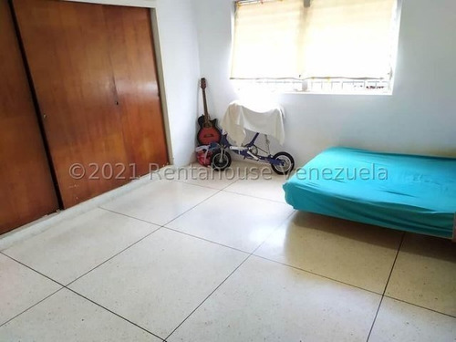 Imagen 12 de 17 de Freddy Camacaro Rentahouse, Casa Quinta En Venta En Los Nísperos 22-10335