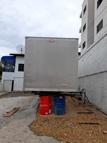 Bau Carga Seca Alumínio 6.90 Mts