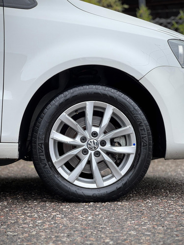 Volkswagen Suran 1.6 Highline 101cv