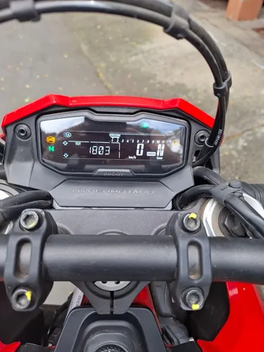 Ducati Hypermotard 698