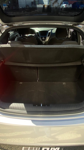 Hyundai Veloster 1.6 6at 130cv