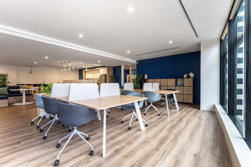 Renta De Oficinas En Anzures, Torre Leibnitz. Reserve Un Lugar Para Coworking O Un Escritorio Disponible Según El Orden De Llegada En Regus Plaza Leibnitz. Precio Desde $219