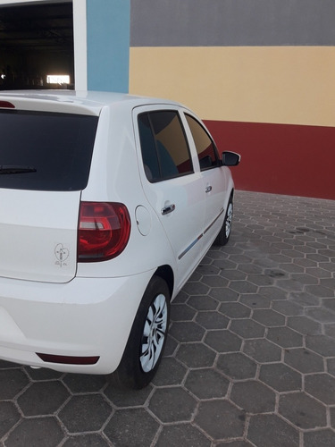Imagem 2 de 10 de Volkswagen Fox 2013 1.0 Vht Black Total Flex 5p
