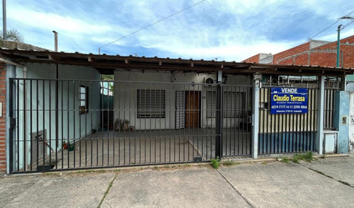 Casa En Venta En Rafael Calzada