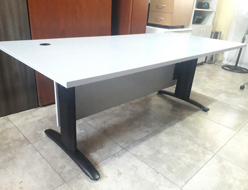 Escritorio De Oficina 2 Mt X 90 Cm Patas De Metal