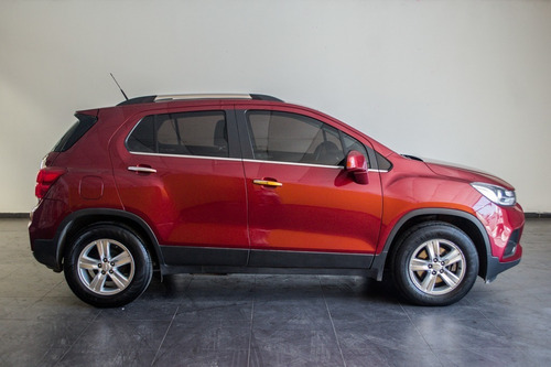 Imagen 6 de 15 de Chevrolet Tracker 2018 1.8 Ltz 140cv Con Gnc Ac235 Nv