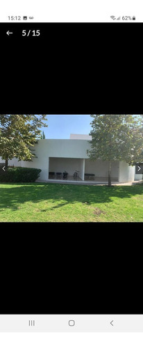 En Venta Casa En Santa Fe Juriquilla, Roof Garden, 4ta Recamara U Oficina..